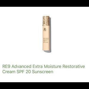 Arbonne RE9 Advanced Extra Moisture Restore SPF 20
